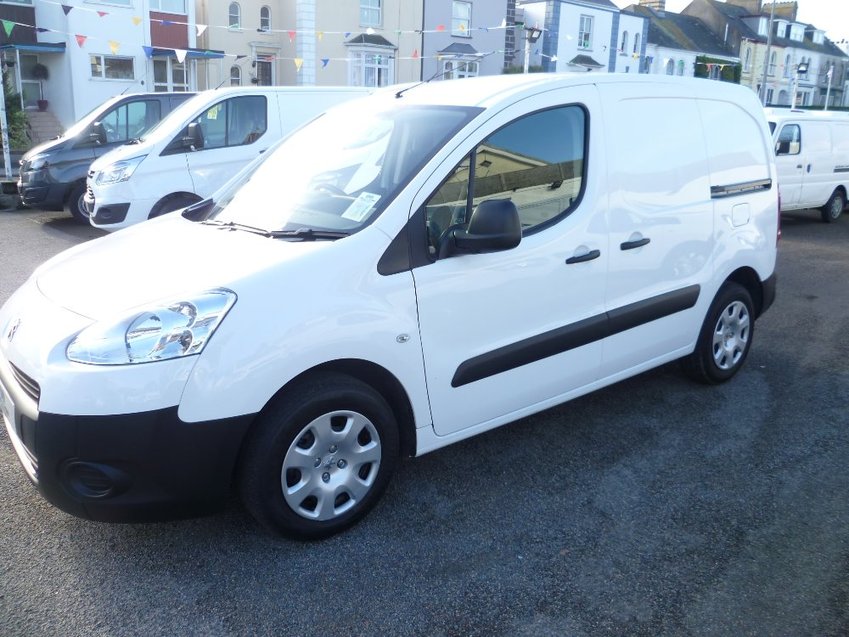 PEUGEOT PARTNER