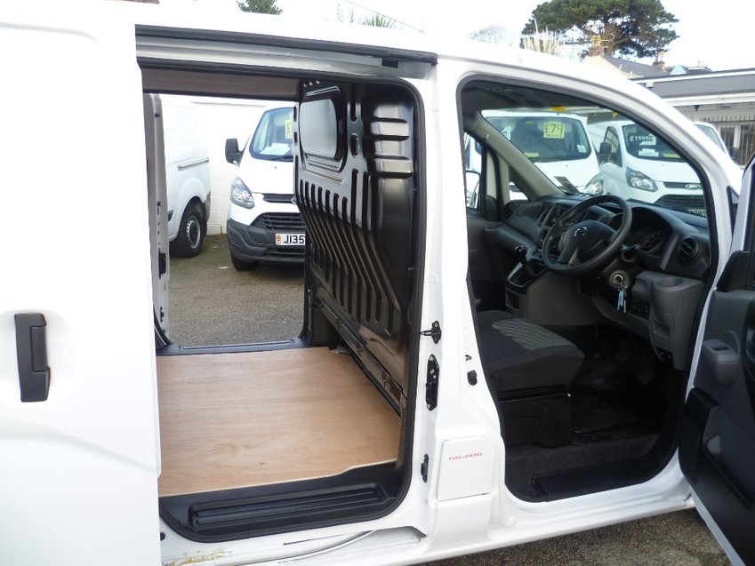 View NISSAN NV200 NV 200 SE ACENTA