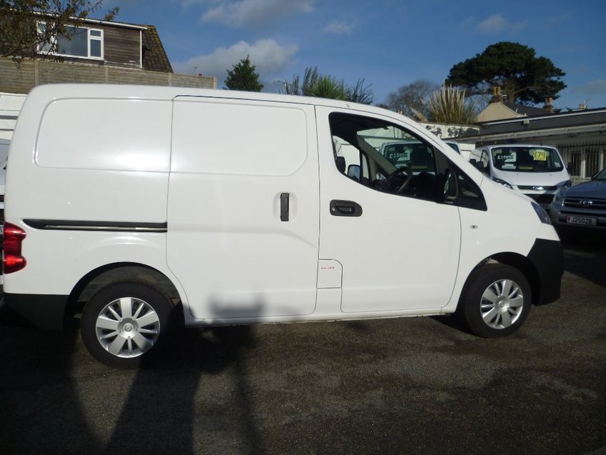 View NISSAN NV200 NV SE 200 ACENTA