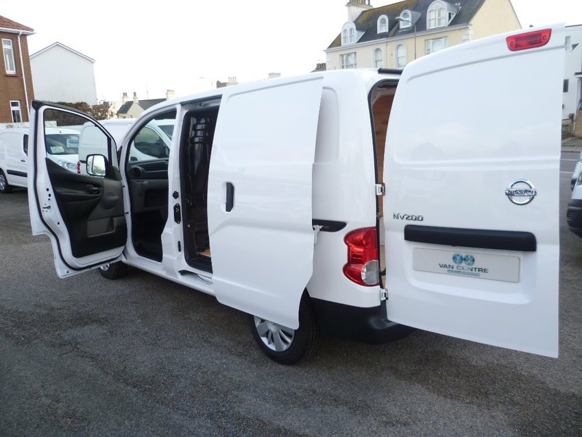 View NISSAN NV200 NV SE 200 ACENTA