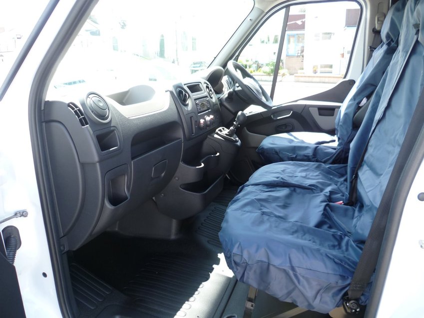 NISSAN NV400