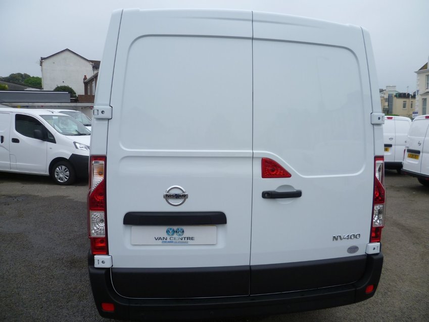 View NISSAN NV400 2.3 NV 300 DCI