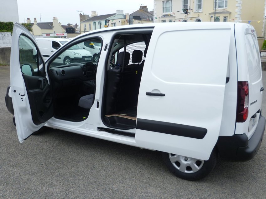 PEUGEOT PARTNER
