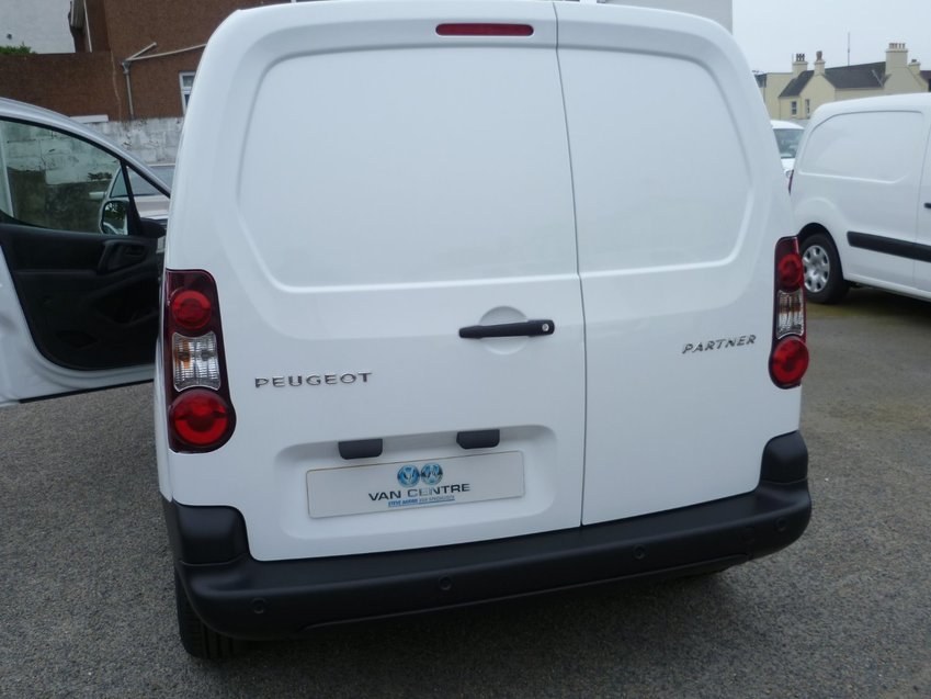 PEUGEOT PARTNER