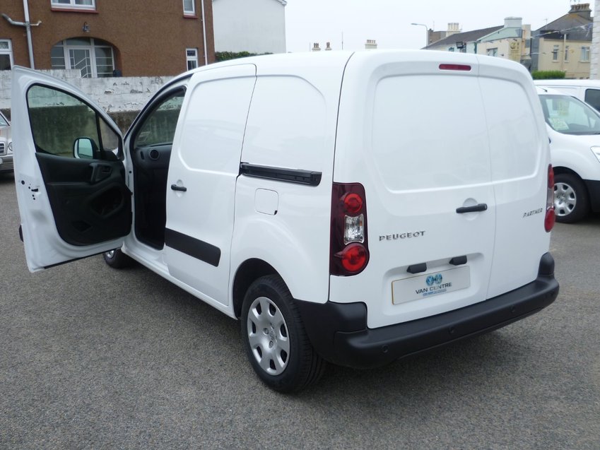 PEUGEOT PARTNER