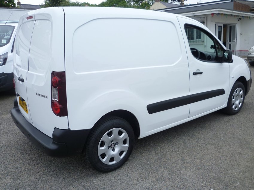 PEUGEOT PARTNER