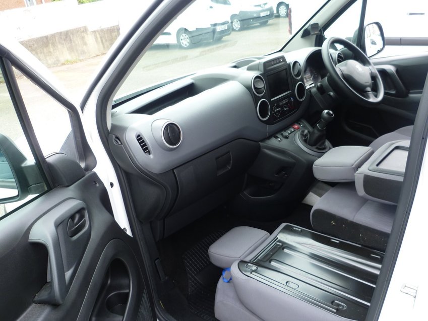 PEUGEOT PARTNER