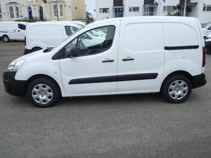 PEUGEOT PARTNER