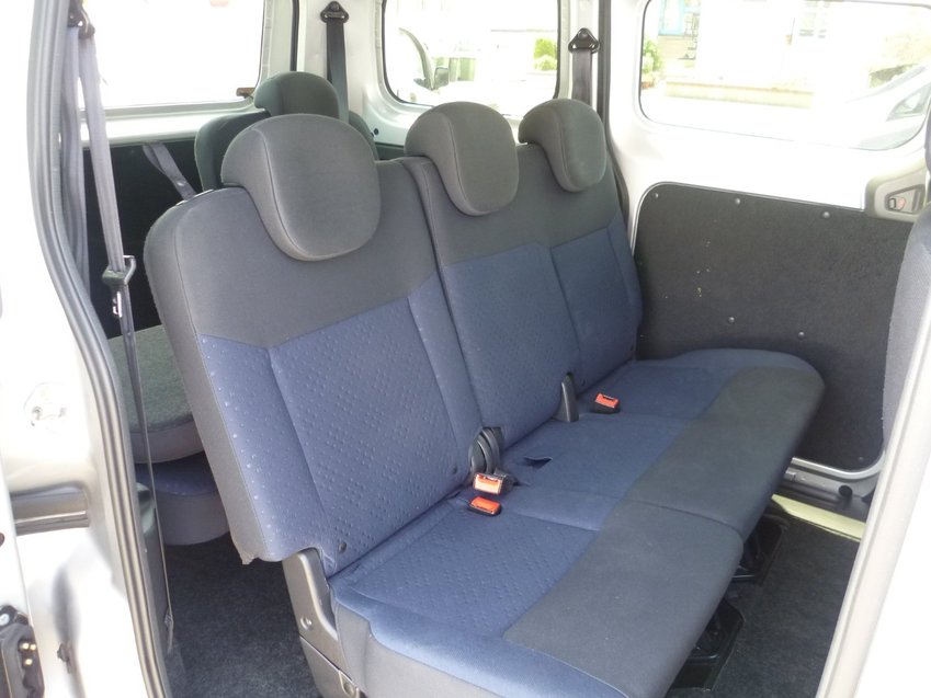 View NISSAN NV200 5-7 SEATER COMBI